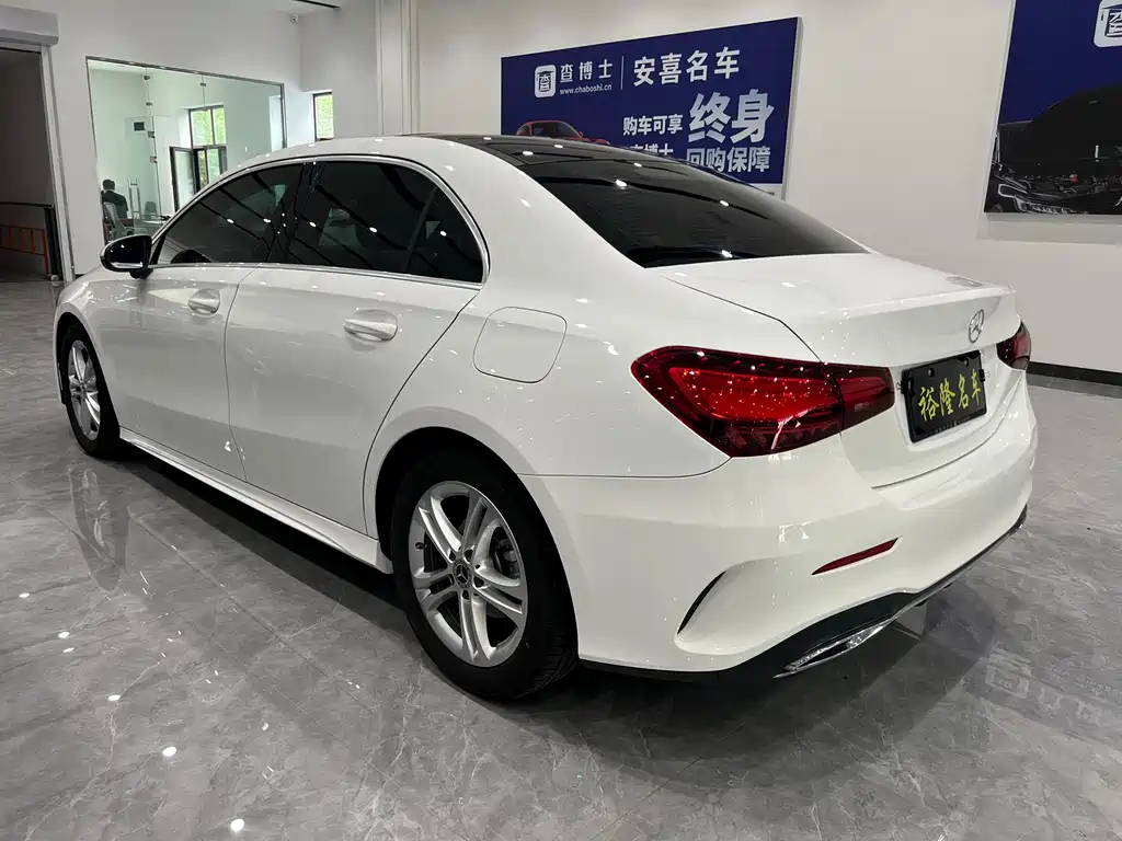 Mercedes-Benz A-Class 2024 — фото 6