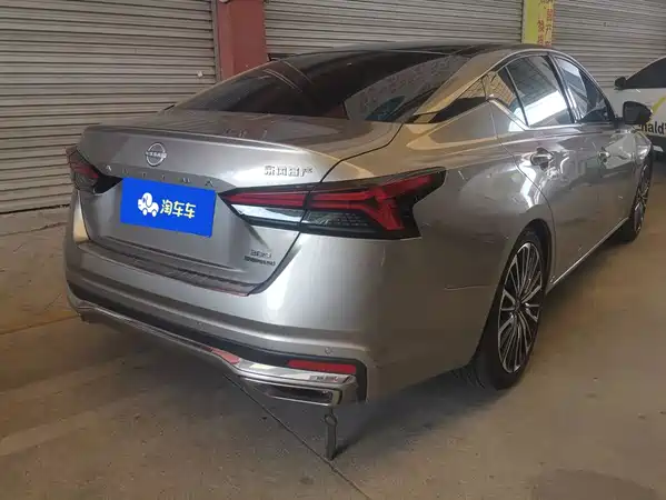 Nissan Teana 2023