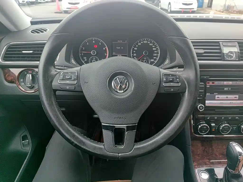 Volkswagen Passat 2015