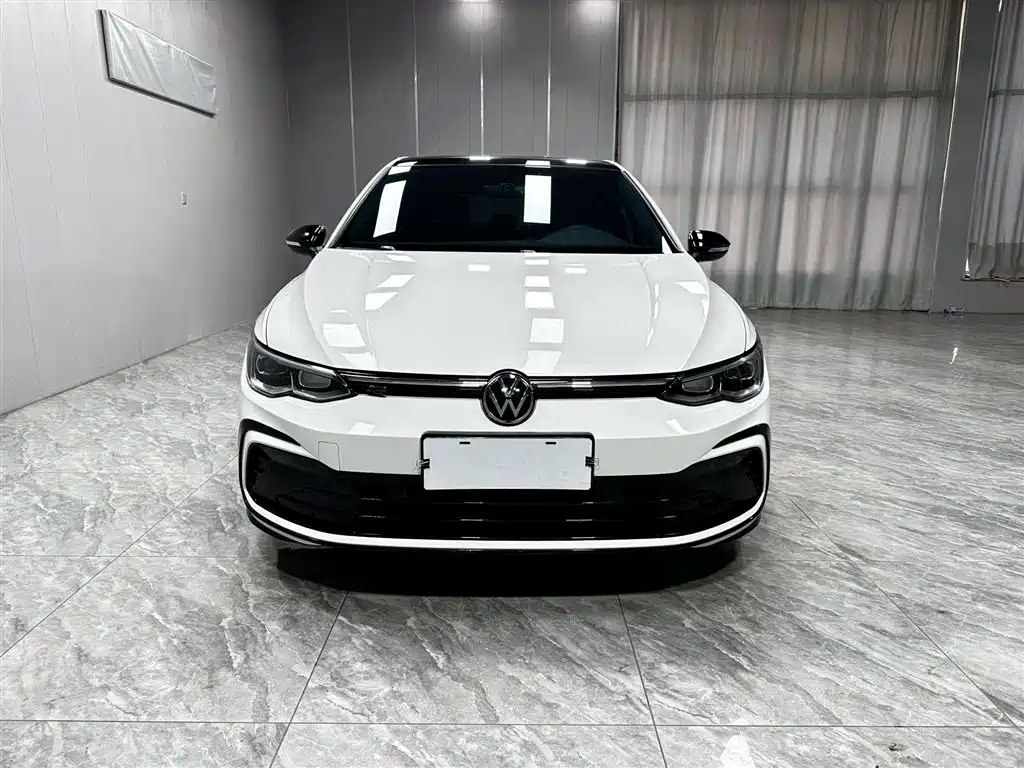 Volkswagen Golf 2023