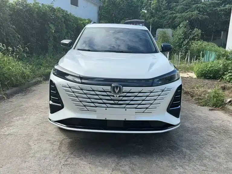 Changan CS75PLUS 2023 — фото 2