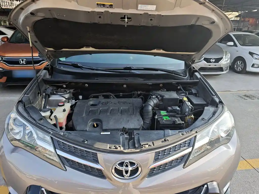 Toyota RAV4 2016 — фото 20