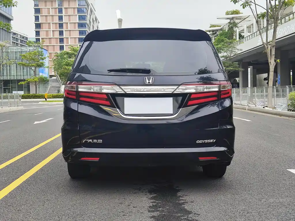 Honda Odyssey 2016 — фото 5