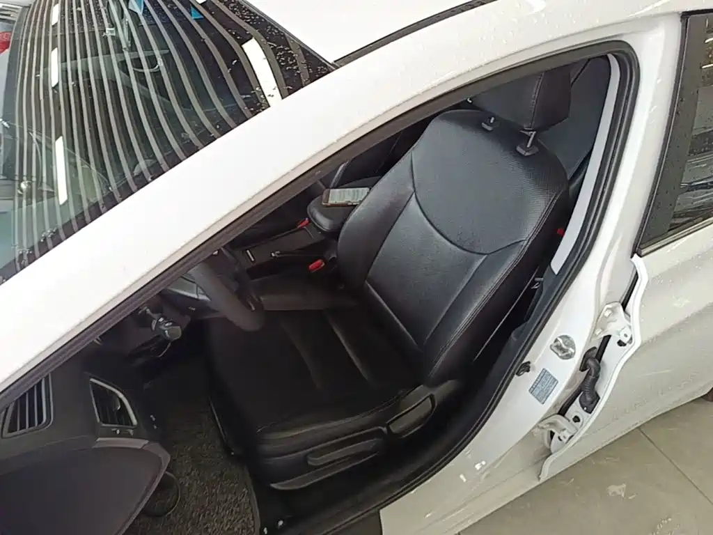 Hyundai Elantra Langdong 2016 — фото 15