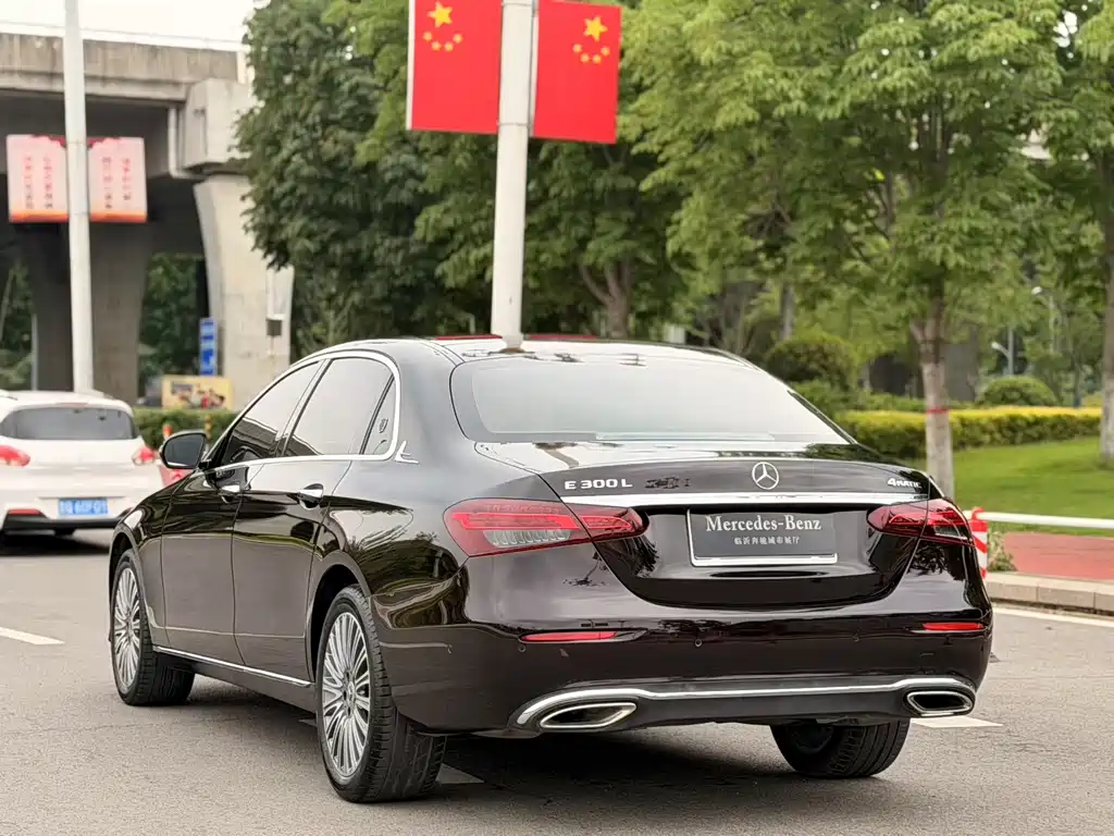 Mercedes-Benz E-Class 2021