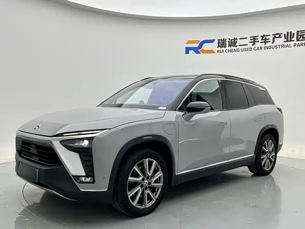 NIO ES8 2021