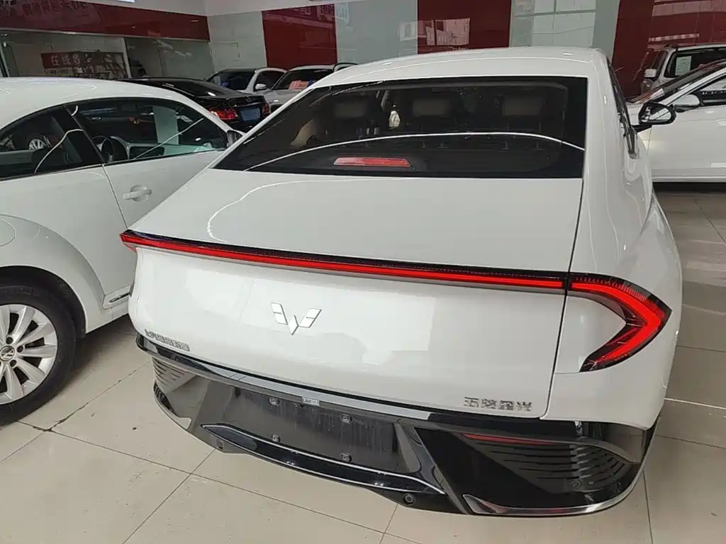 Wuling Starlight 2024