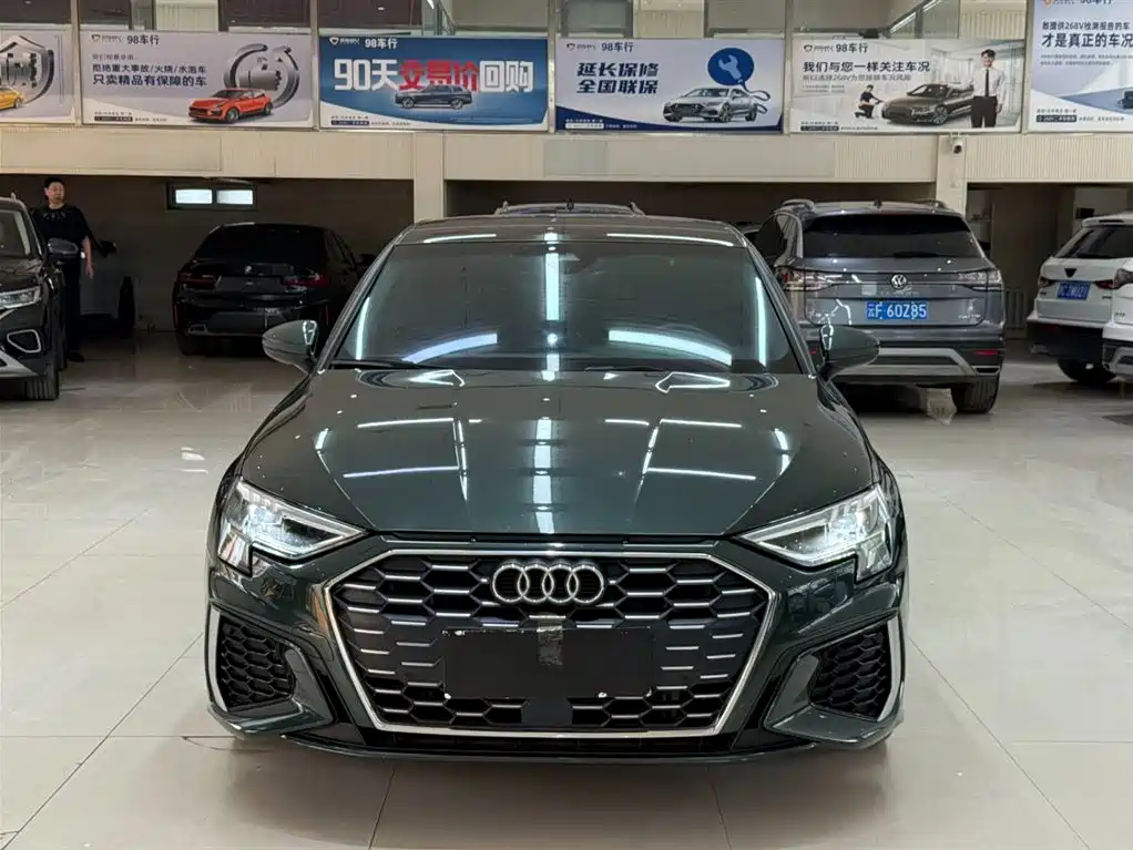 Audi A3 2023 — фото 2