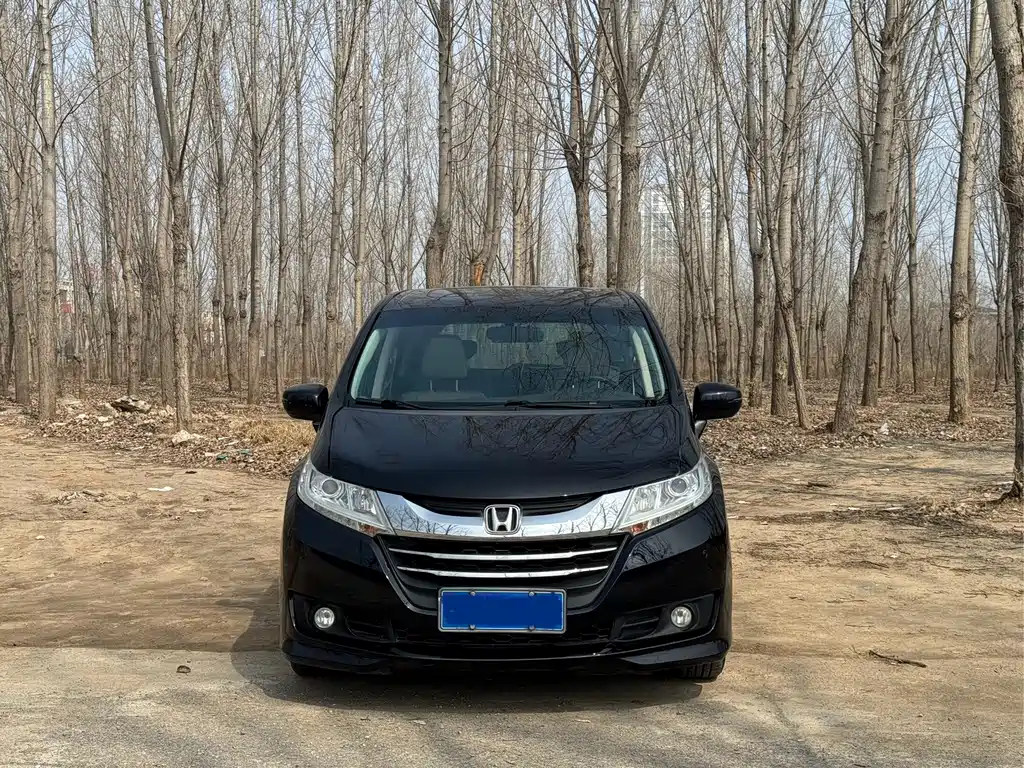 Honda Odyssey 2017 — фото 2