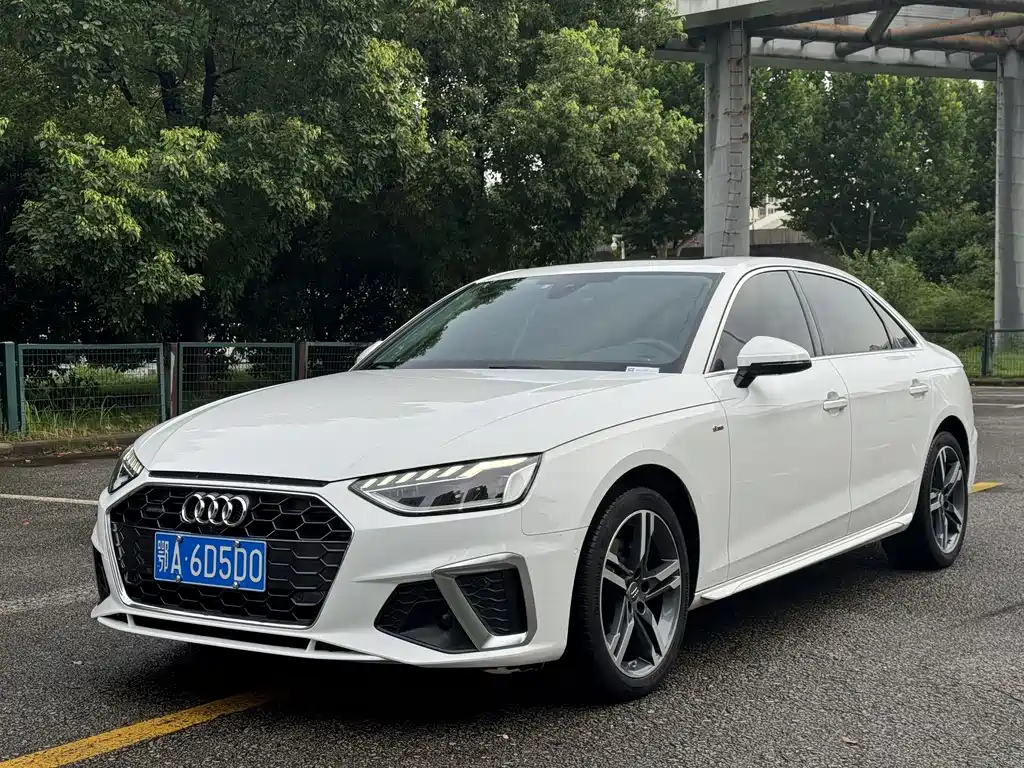 Audi A4L 2021