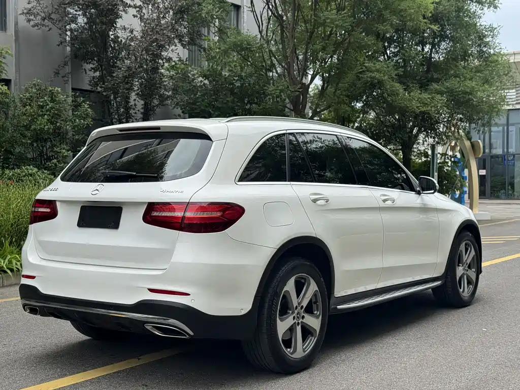 Mercedes-Benz GLC 2017 — фото 11