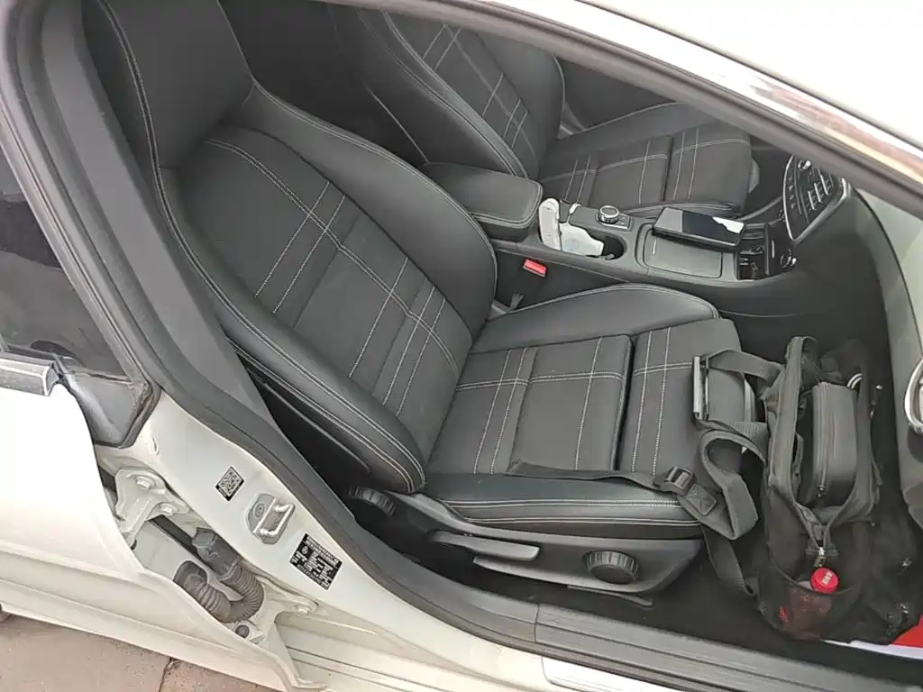 Mercedes-Benz CLA 2016 — фото 25