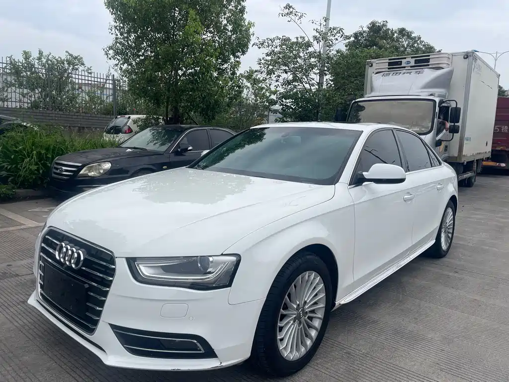 Audi A4L 2016 — фото 1