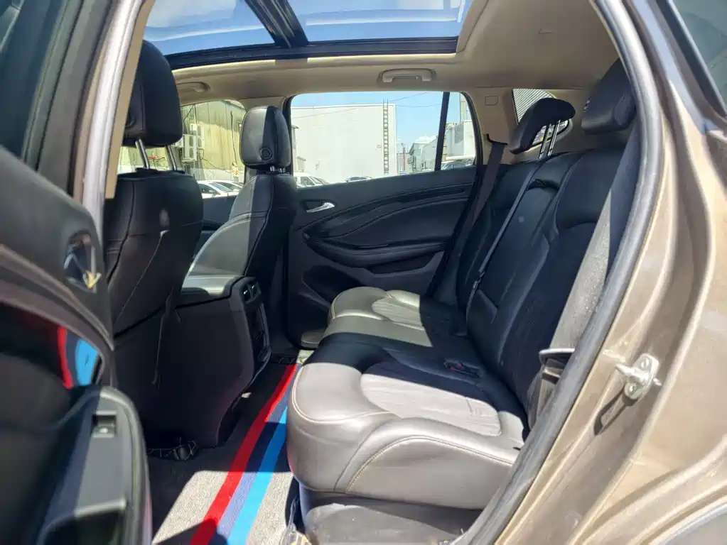 Buick Envision Plus 2016 — фото 10