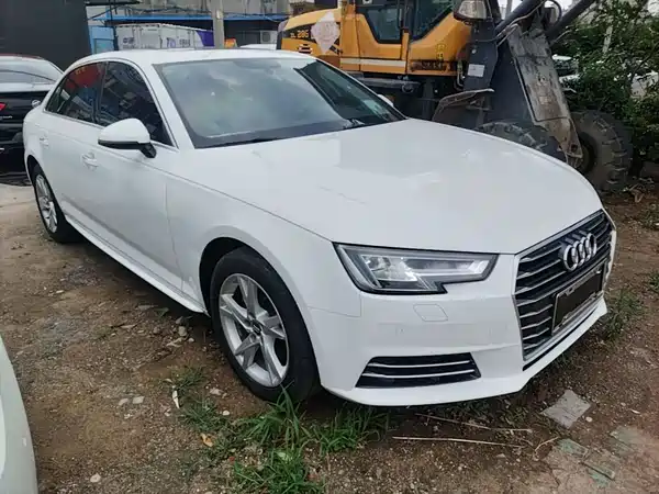 Audi A4L 2018
