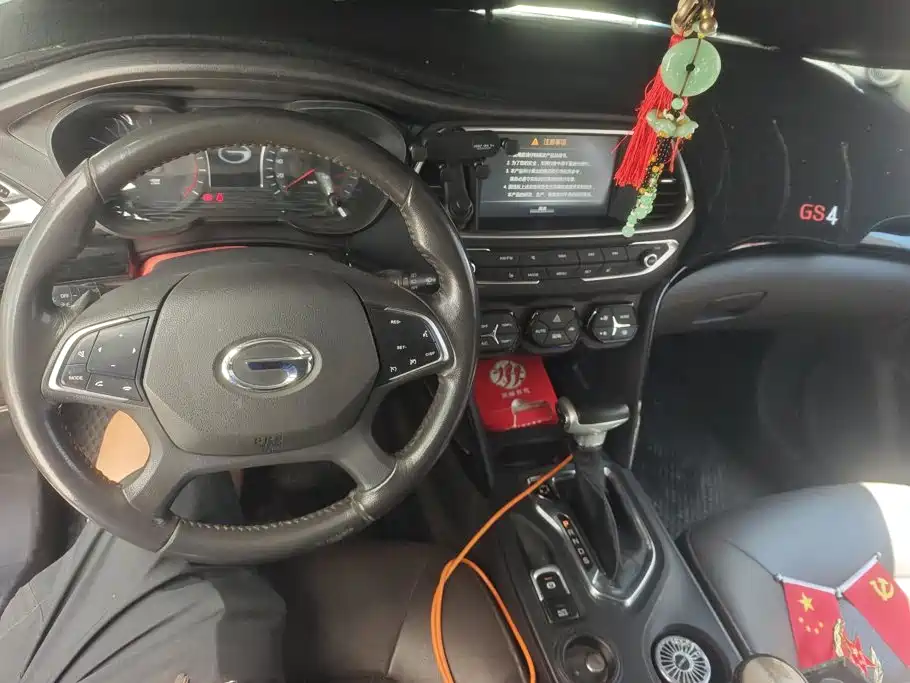 GAC Trumpchi GS4 2017 — фото 12