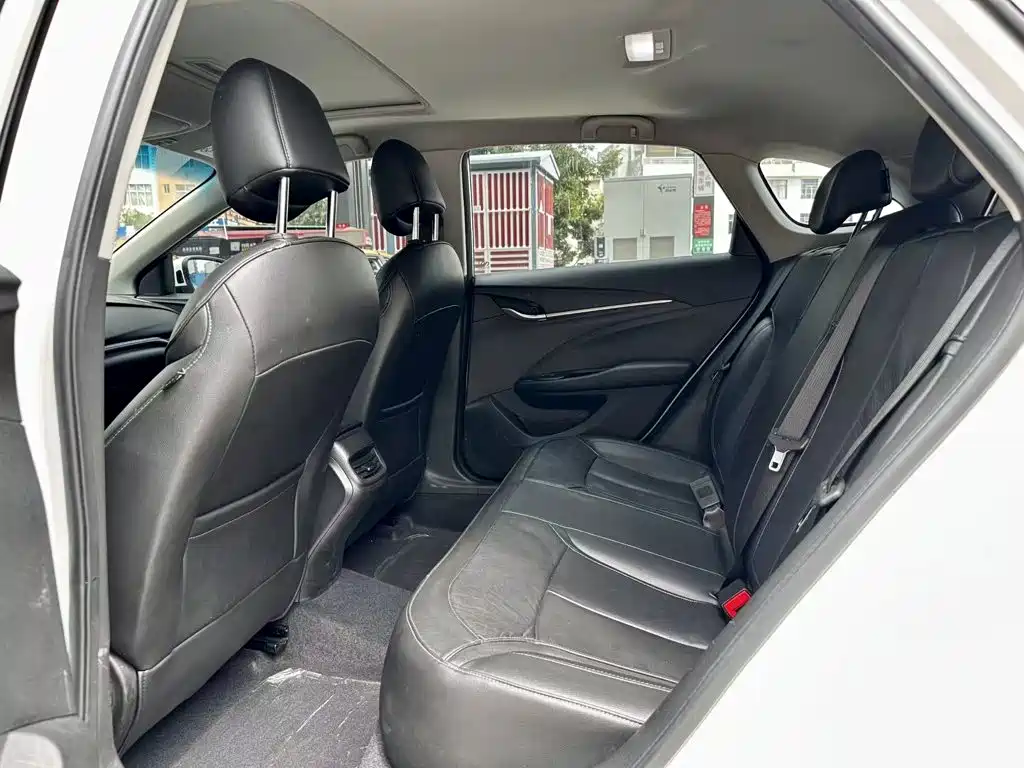 Buick Excelle 2018 — фото 10