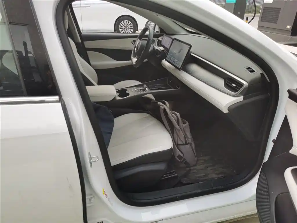 BYD Seal 05 DM-i 2025 — фото 25