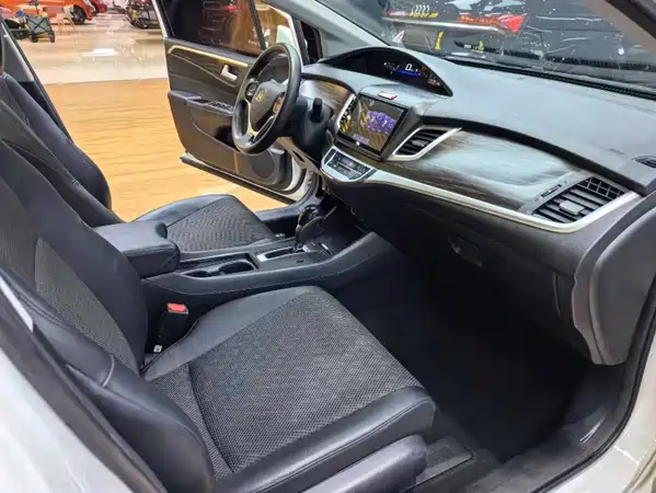 Honda Jade 2019