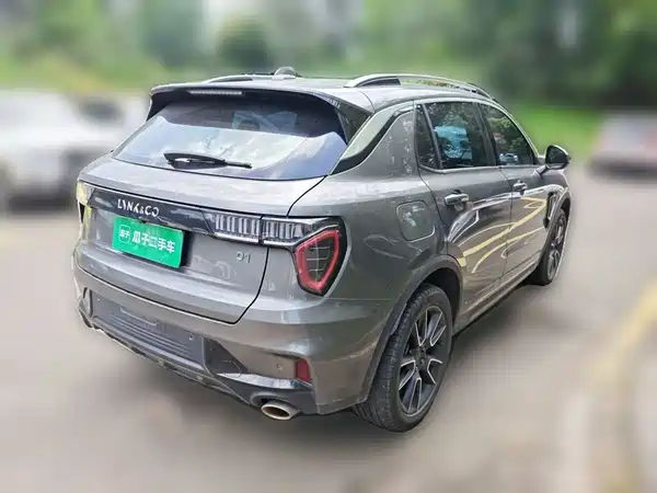 Lynk & Co 01 2022
