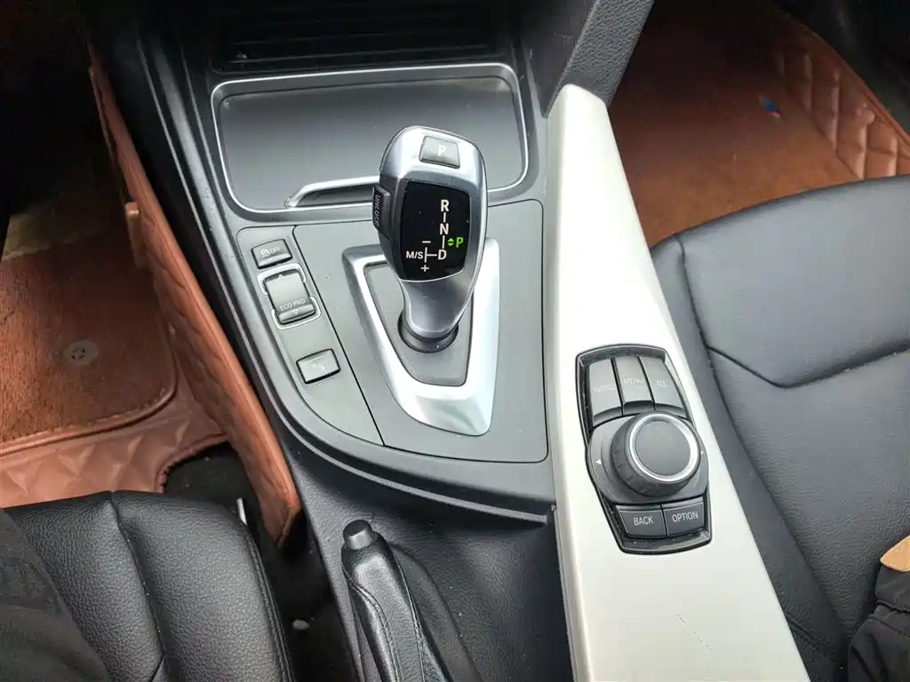BMW 3 Series GT 2016 — фото 6