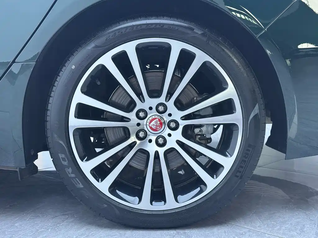 Jaguar XFL 2024 — фото 14