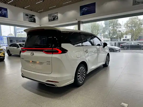 GAC Trumpchi M6 2021