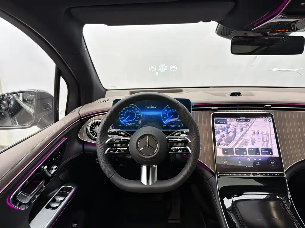 Mercedes-Benz EQE SUV 2025 — фото 18