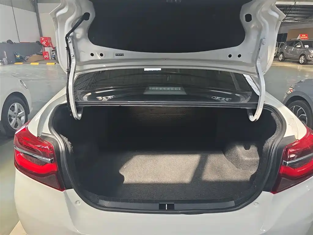 Toyota Vios 2023 — фото 19