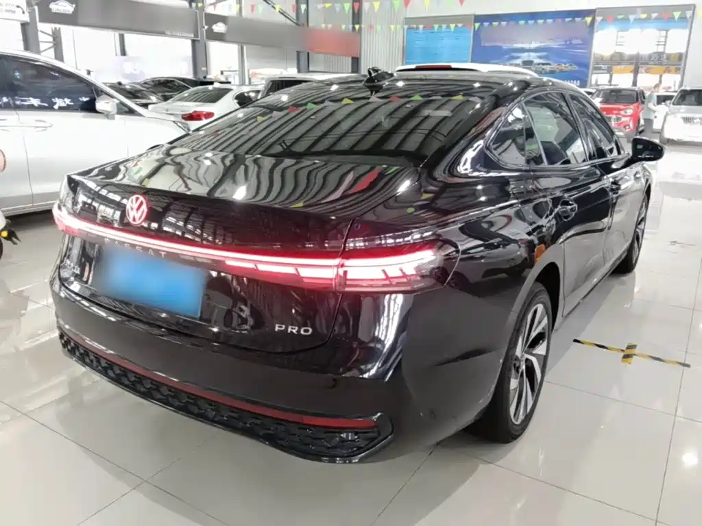 Volkswagen Passat 2025