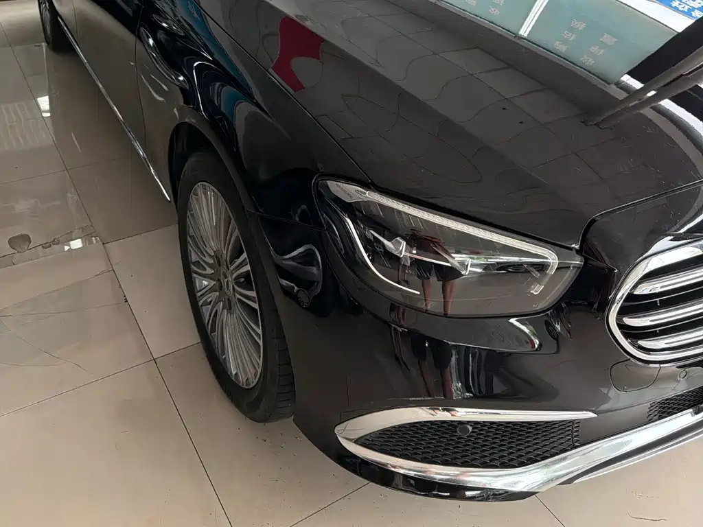 Mercedes-Benz E-Class 2022