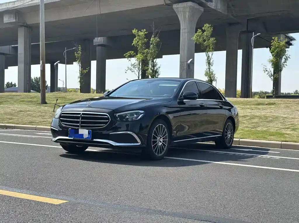 Mercedes-Benz E-Class 2022