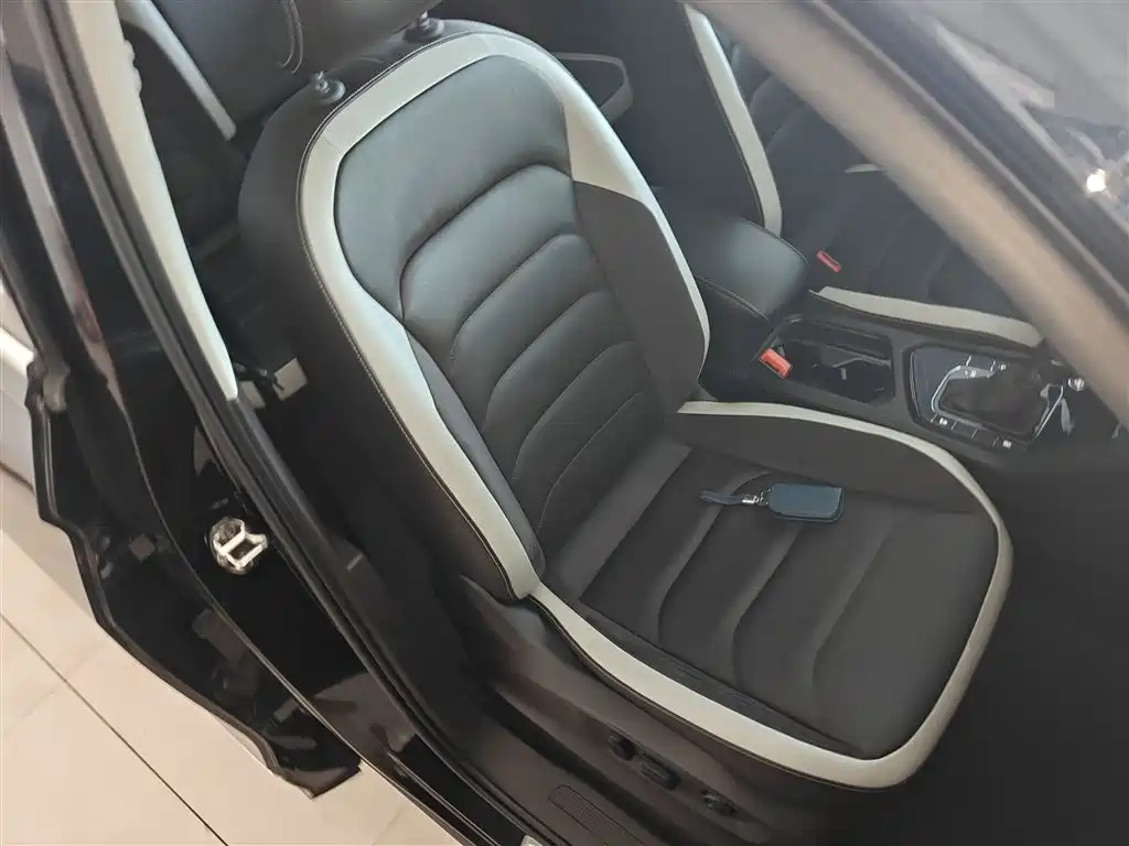 Volkswagen Tiguan L 2019 — фото 25