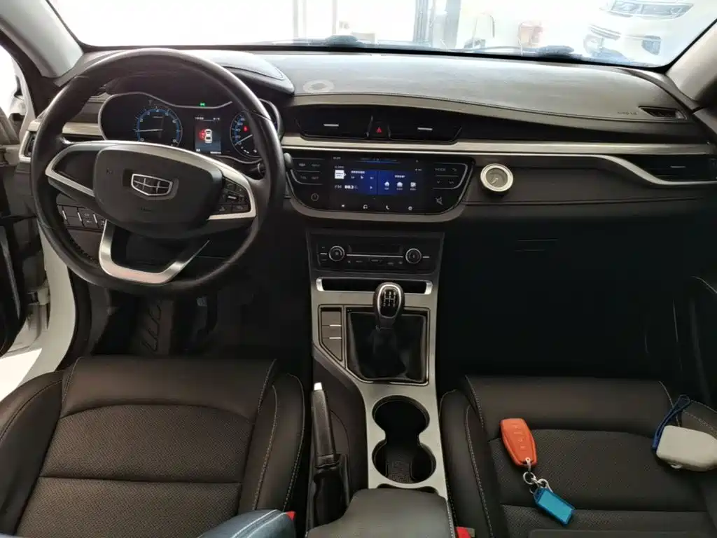Geely Emgrand 2019 — фото 10