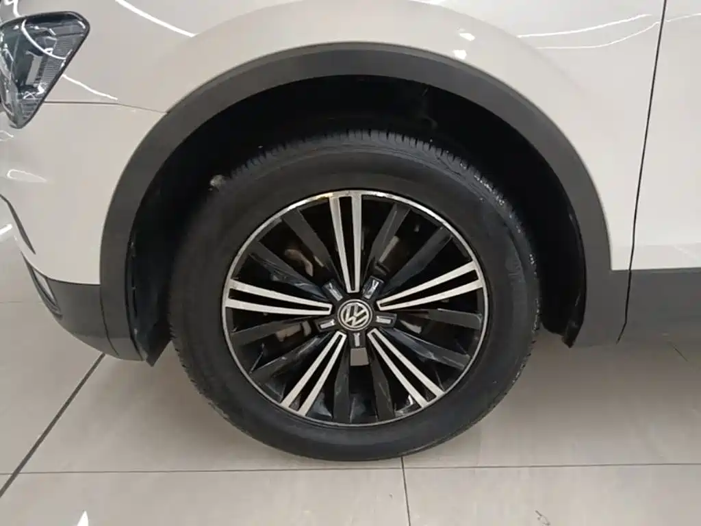 Volkswagen Tiguan L 2019 — фото 23