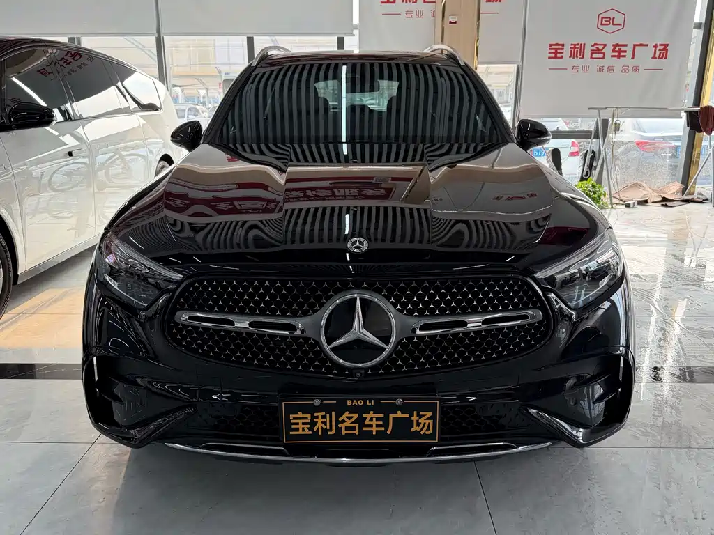 Mercedes-Benz GLC 2025