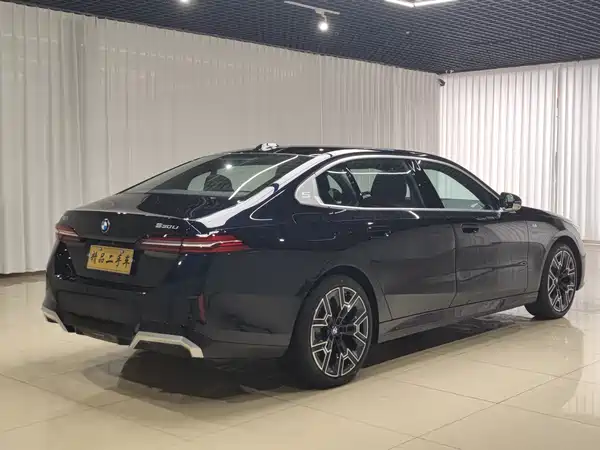 BMW 5 Series 2025