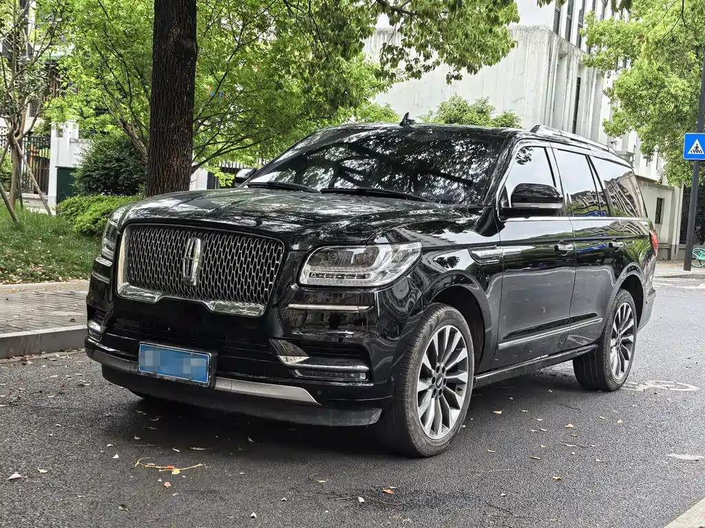 Lincoln Navigator 2019 — фото 1