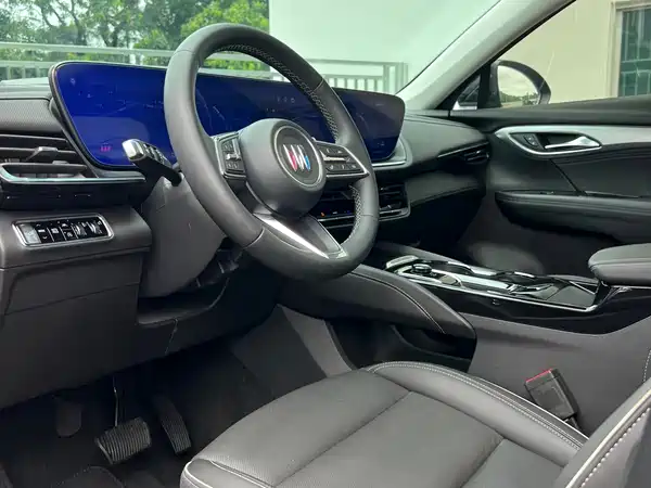 Buick Envision Plus 2024