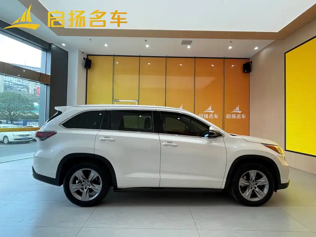 Toyota Highlander 2016 — фото 3