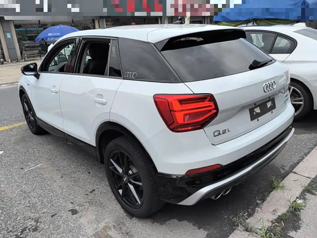 Audi Q2L 2020