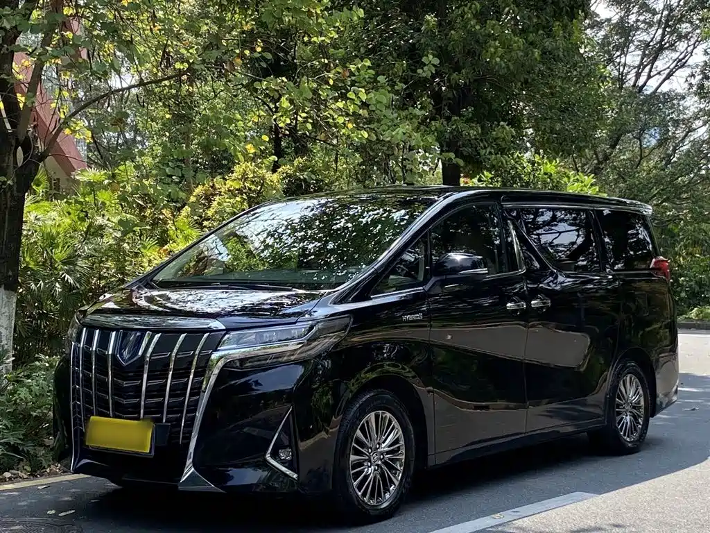 Toyota Alphard 2021 — фото 1
