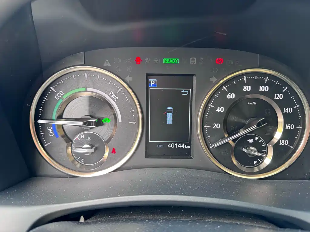 Toyota Alphard 2022 — фото 16