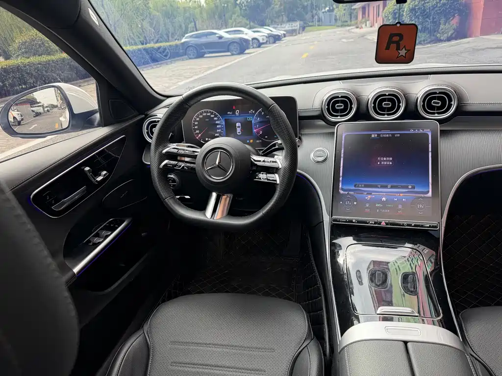 Mercedes-Benz C-Class 2025