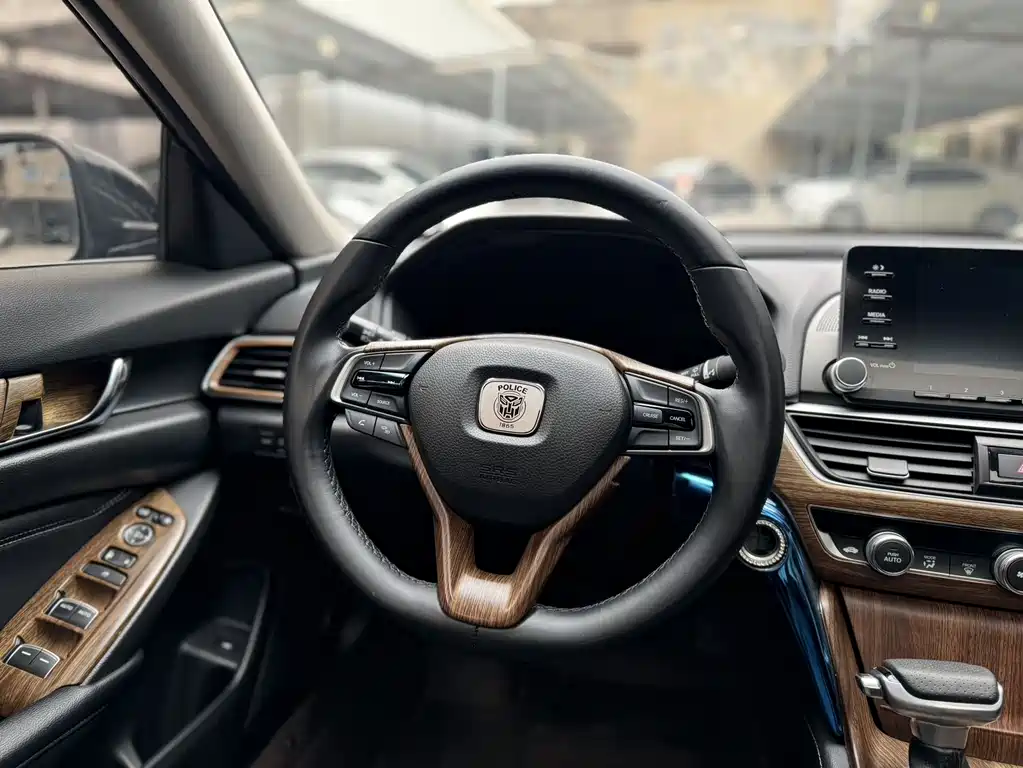 Honda Accord 2018 — фото 6