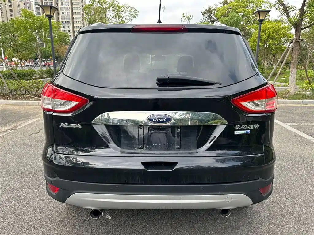 Ford Kuga 2013 — фото 12