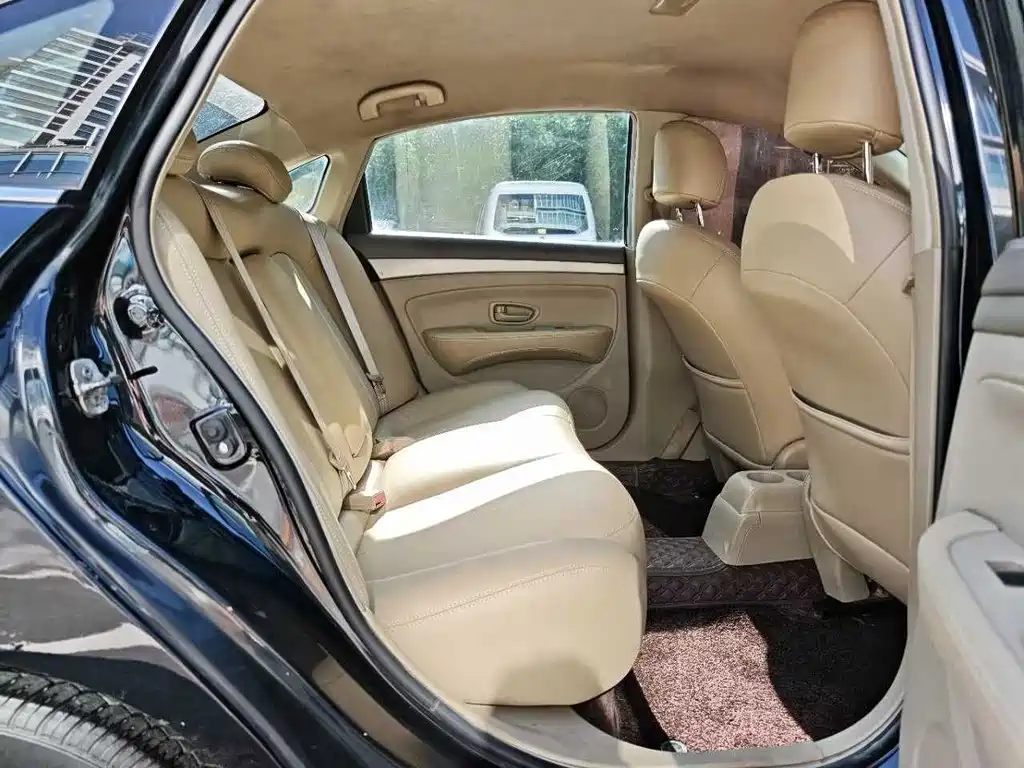 Nissan Sylphy 2016 — фото 14