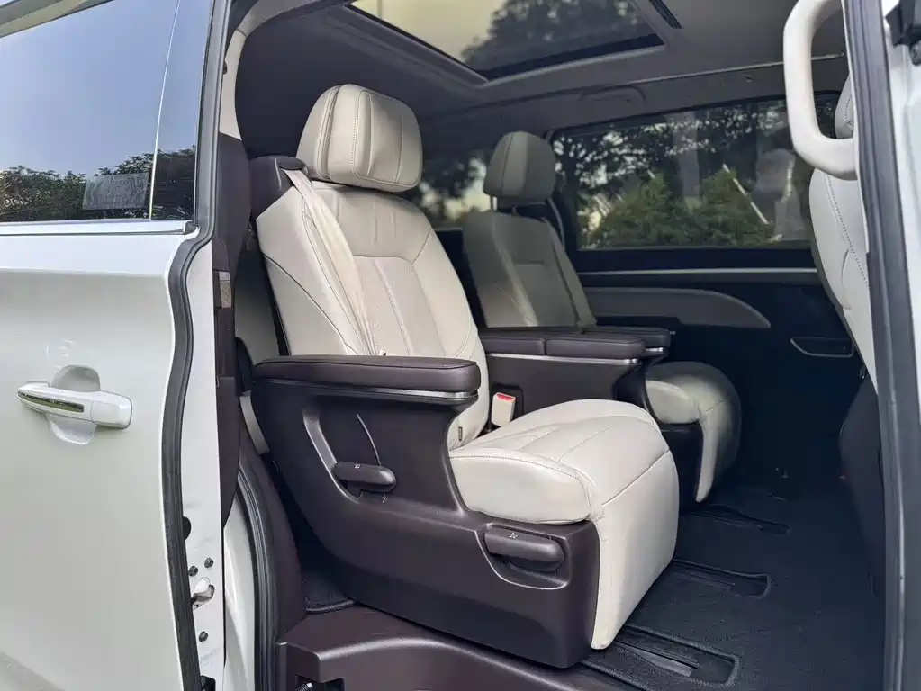 GAC Trumpchi M8 2022 — фото 10