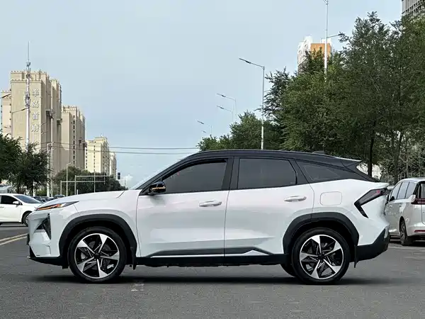 Geely Galaxy L7 2023