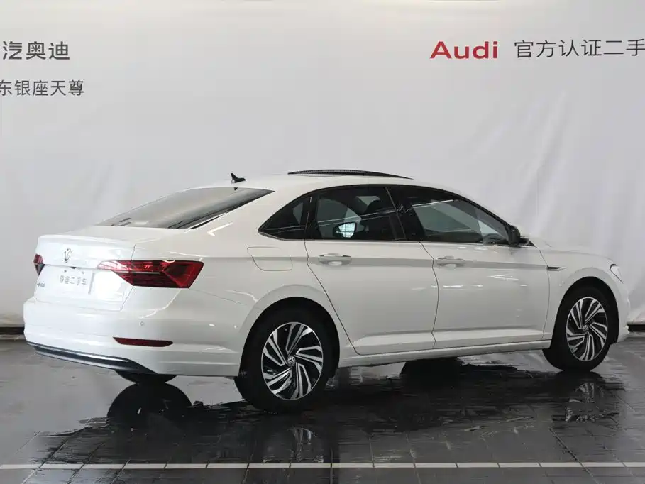 Volkswagen Sagitar 2021